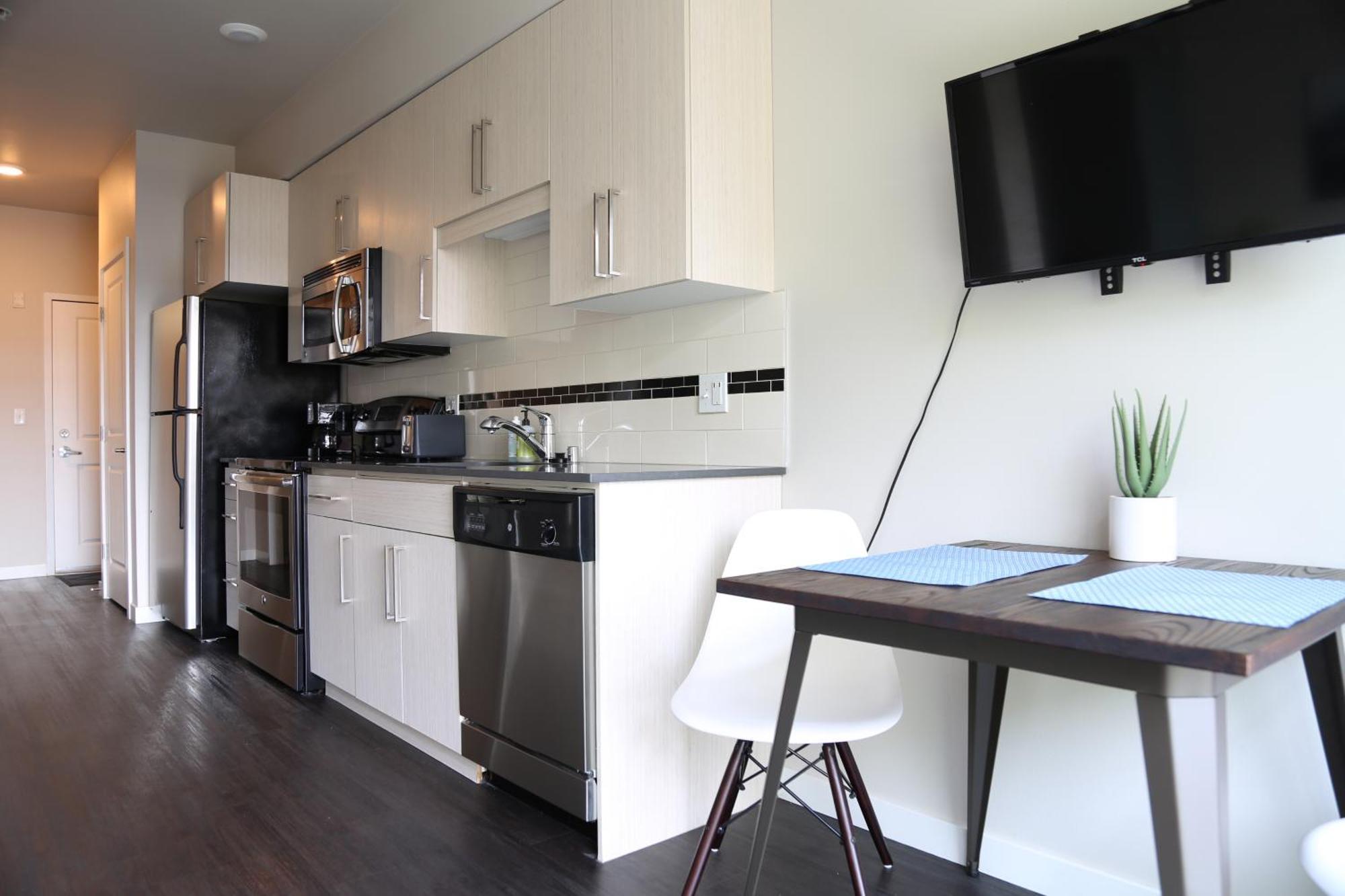 Queen Anne Abode - 1 Block From Cpa! - Free Parking! 西雅图 外观 照片